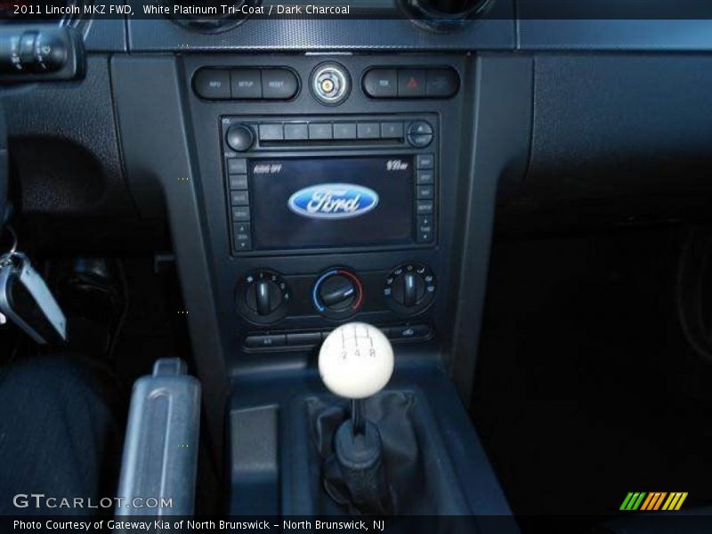 White Platinum Tri-Coat / Dark Charcoal 2011 Lincoln MKZ FWD