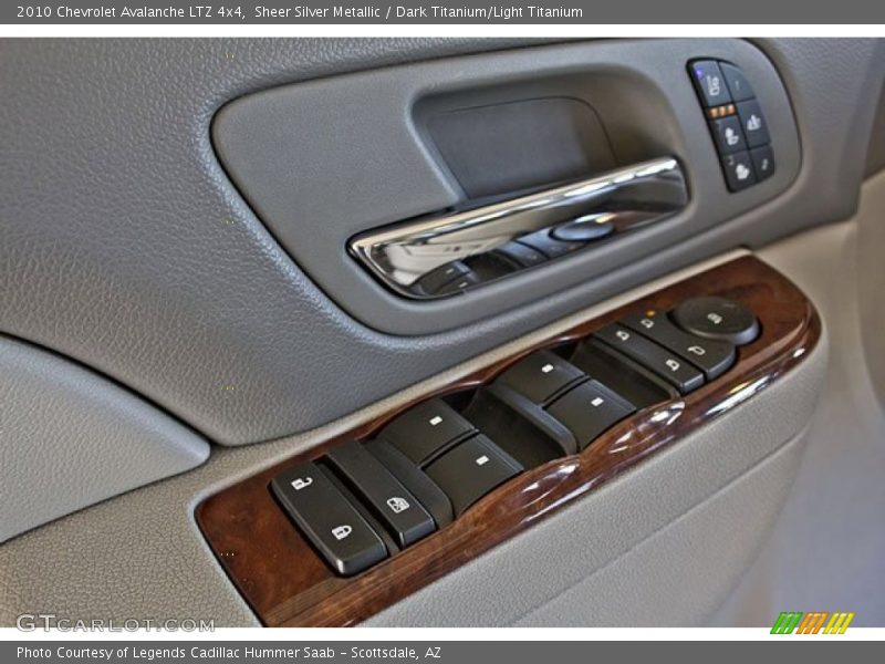 Sheer Silver Metallic / Dark Titanium/Light Titanium 2010 Chevrolet Avalanche LTZ 4x4