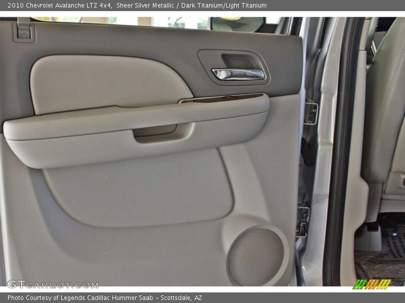 Sheer Silver Metallic / Dark Titanium/Light Titanium 2010 Chevrolet Avalanche LTZ 4x4