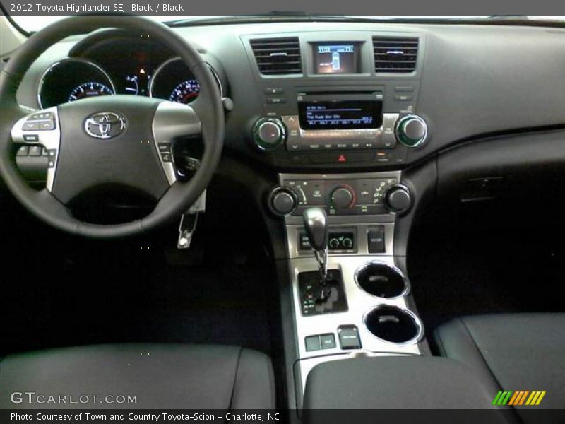 Black / Black 2012 Toyota Highlander SE