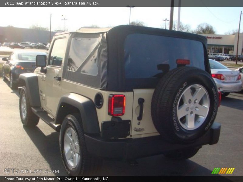 Sahara Tan / Black 2011 Jeep Wrangler Sport S 4x4