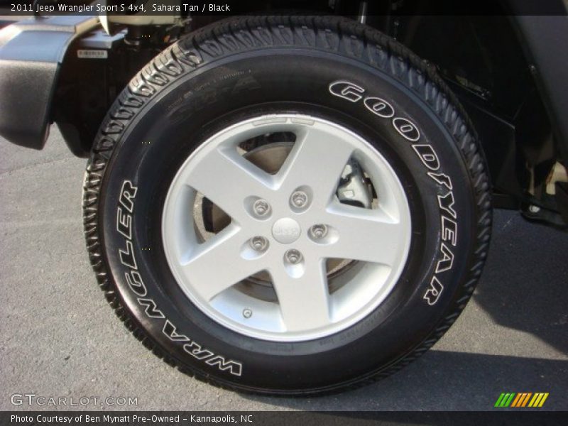 Sahara Tan / Black 2011 Jeep Wrangler Sport S 4x4