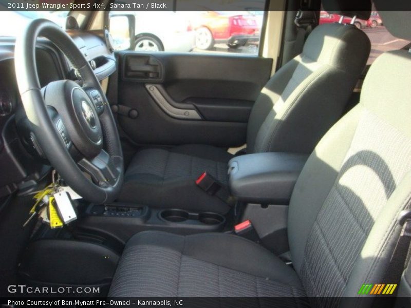 Sahara Tan / Black 2011 Jeep Wrangler Sport S 4x4