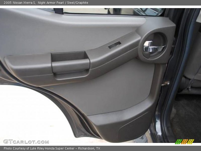 Night Armor Pearl / Steel/Graphite 2005 Nissan Xterra S