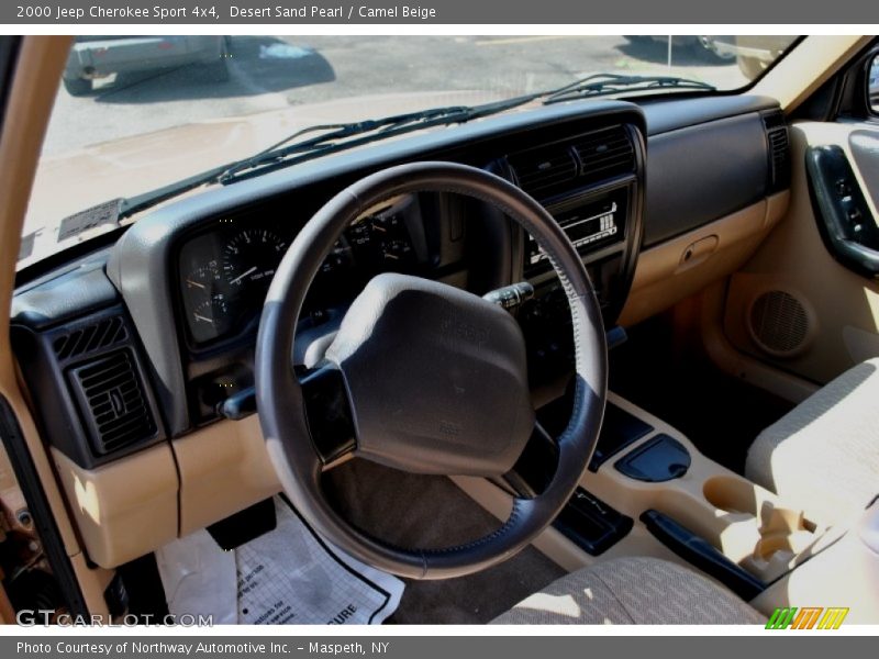 Desert Sand Pearl / Camel Beige 2000 Jeep Cherokee Sport 4x4