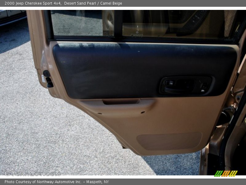 Desert Sand Pearl / Camel Beige 2000 Jeep Cherokee Sport 4x4