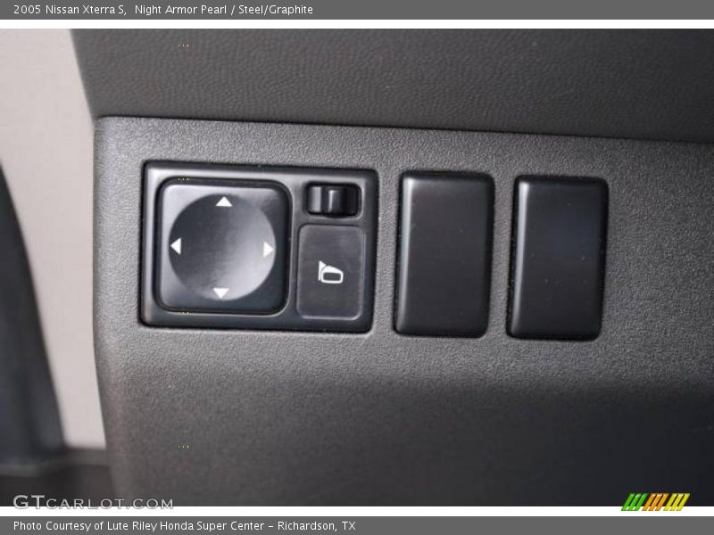 Night Armor Pearl / Steel/Graphite 2005 Nissan Xterra S