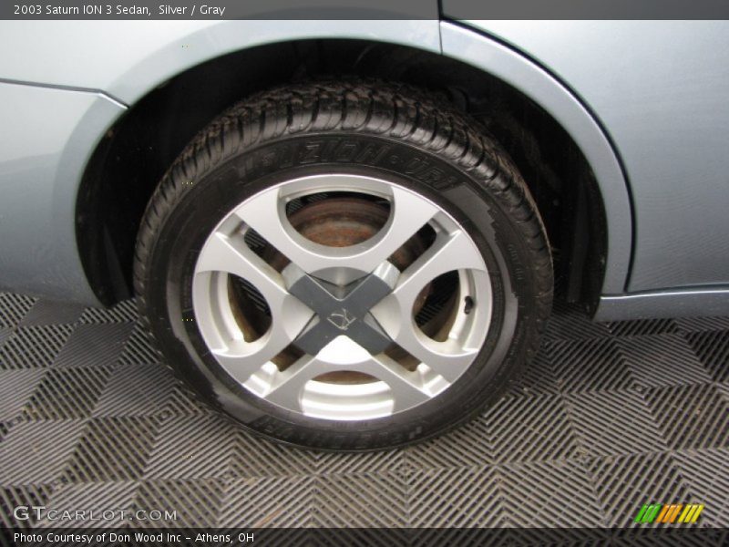 Silver / Gray 2003 Saturn ION 3 Sedan