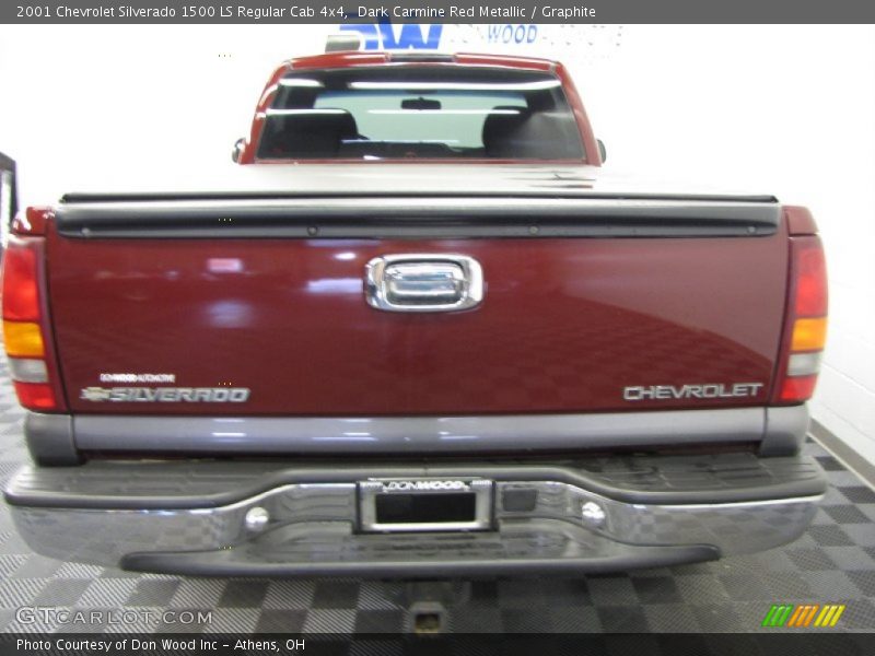 Dark Carmine Red Metallic / Graphite 2001 Chevrolet Silverado 1500 LS Regular Cab 4x4