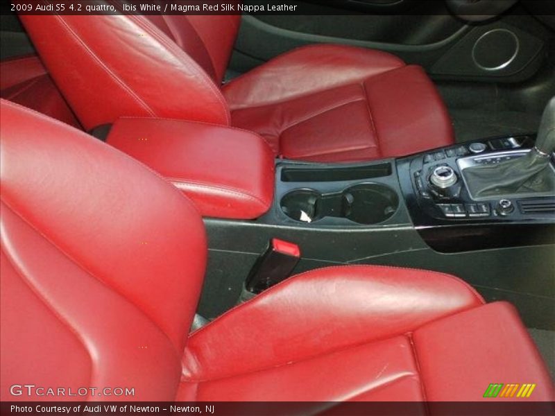 Ibis White / Magma Red Silk Nappa Leather 2009 Audi S5 4.2 quattro