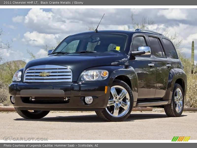 Front 3/4 View of 2011 HHR LT