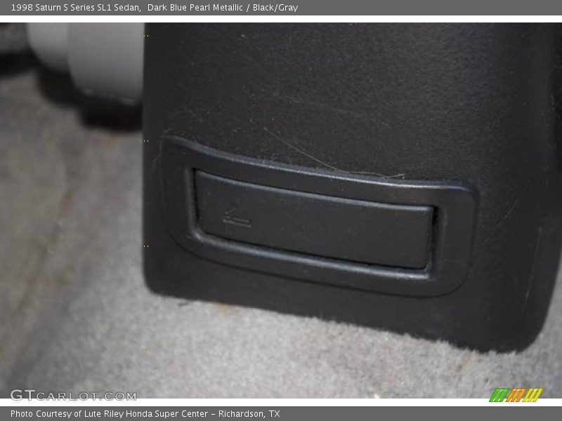 Dark Blue Pearl Metallic / Black/Gray 1998 Saturn S Series SL1 Sedan