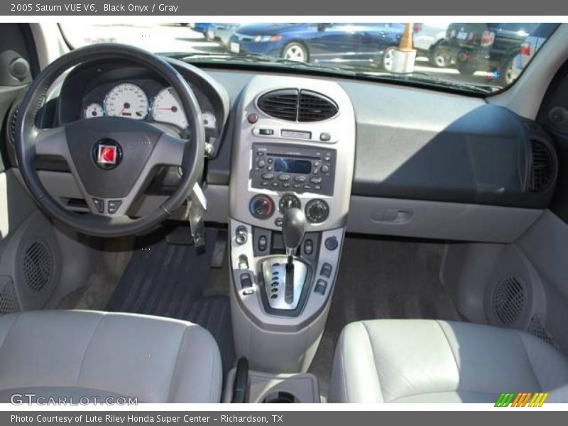 Black Onyx / Gray 2005 Saturn VUE V6