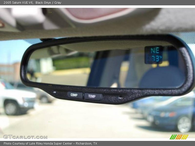Black Onyx / Gray 2005 Saturn VUE V6
