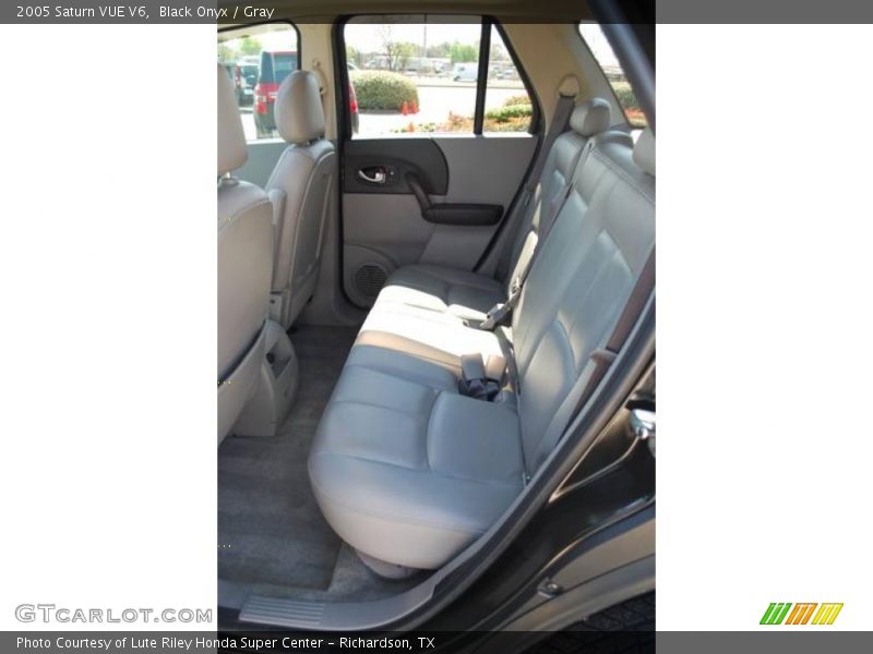 Black Onyx / Gray 2005 Saturn VUE V6