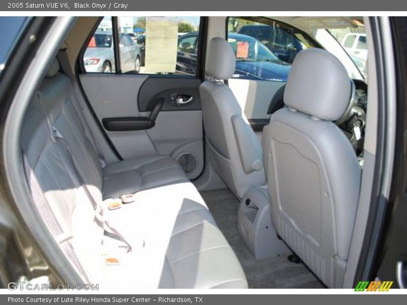 Black Onyx / Gray 2005 Saturn VUE V6