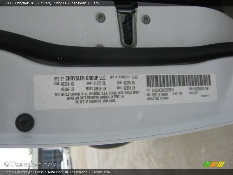 Ivory Tri-Coat Pearl / Black 2012 Chrysler 300 Limited