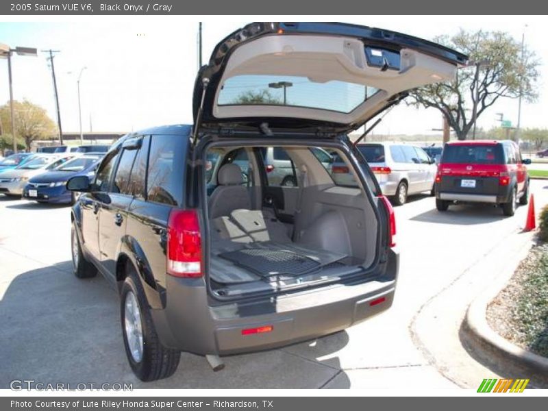 Black Onyx / Gray 2005 Saturn VUE V6