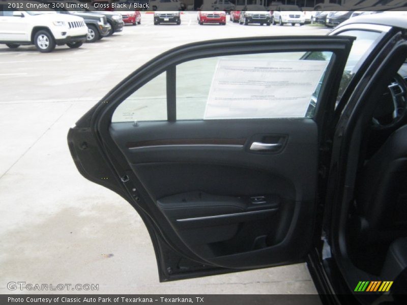 Gloss Black / Black 2012 Chrysler 300 Limited