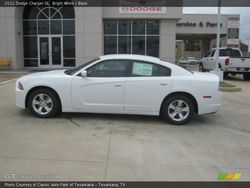Bright White / Black 2012 Dodge Charger SE