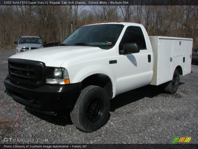 Oxford White / Medium Flint 2003 Ford F350 Super Duty XL Regular Cab 4x4 Chassis