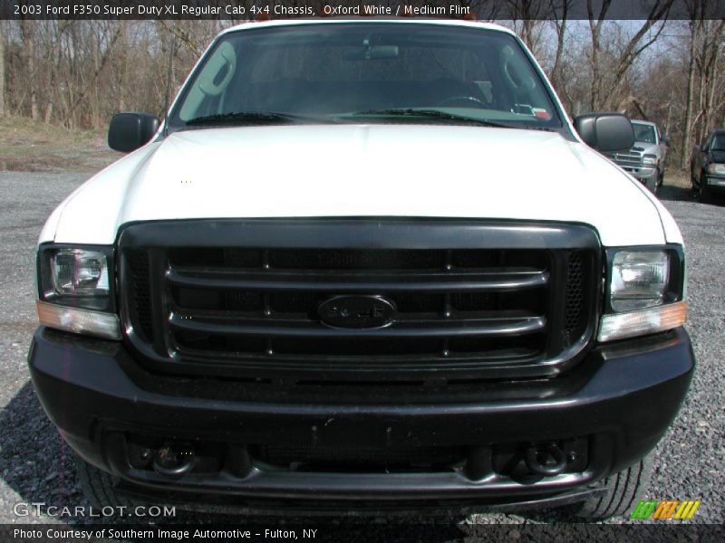 Oxford White / Medium Flint 2003 Ford F350 Super Duty XL Regular Cab 4x4 Chassis