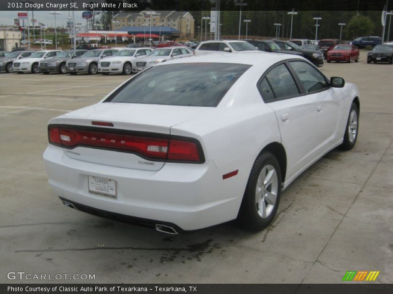 Bright White / Black 2012 Dodge Charger SE