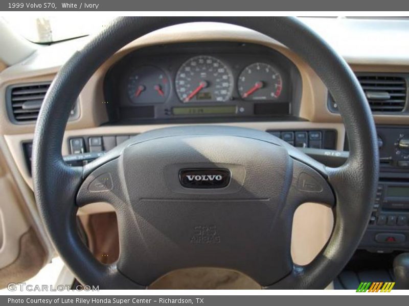White / Ivory 1999 Volvo S70