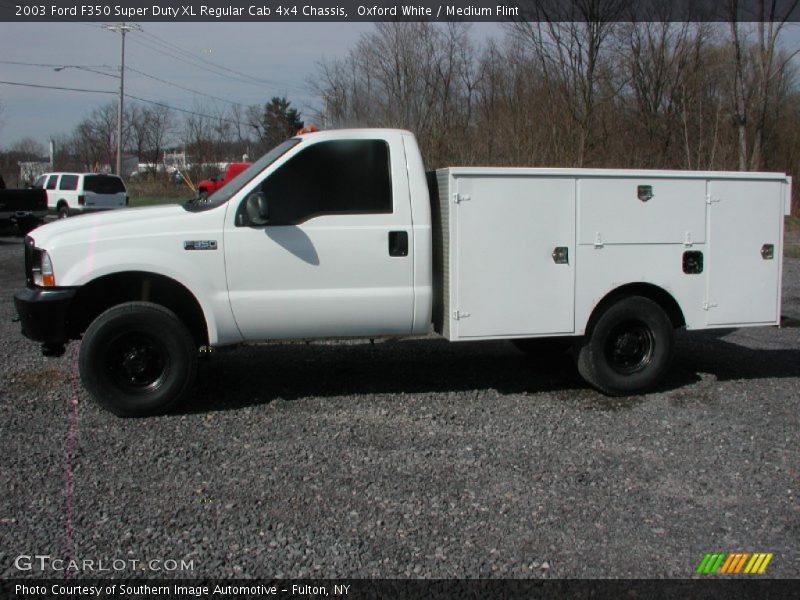 Oxford White / Medium Flint 2003 Ford F350 Super Duty XL Regular Cab 4x4 Chassis
