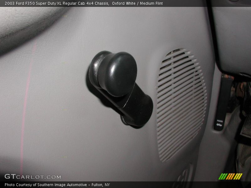 Oxford White / Medium Flint 2003 Ford F350 Super Duty XL Regular Cab 4x4 Chassis