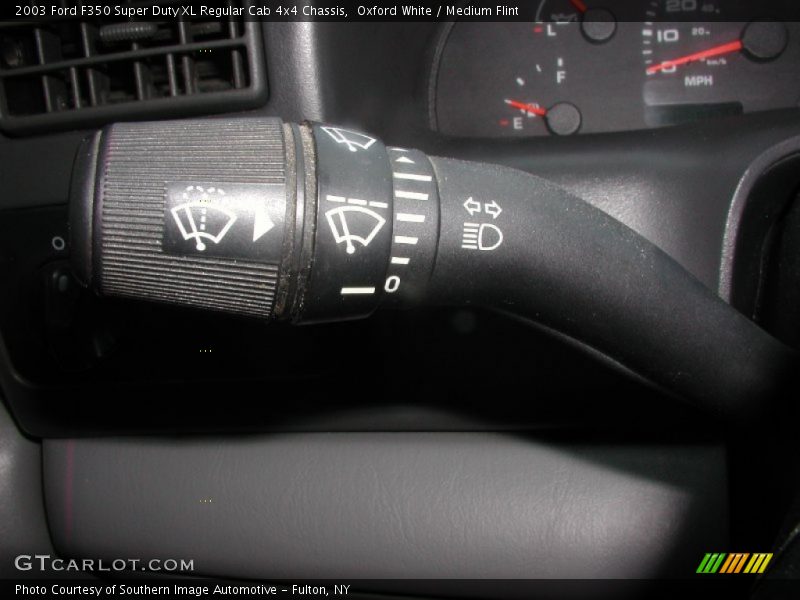Oxford White / Medium Flint 2003 Ford F350 Super Duty XL Regular Cab 4x4 Chassis