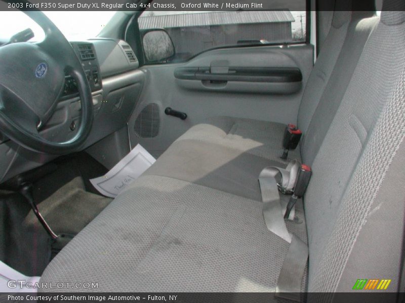 Oxford White / Medium Flint 2003 Ford F350 Super Duty XL Regular Cab 4x4 Chassis