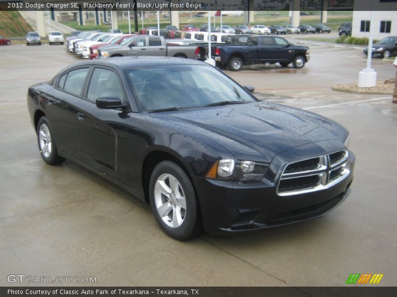 Blackberry Pearl / Black/Light Frost Beige 2012 Dodge Charger SE