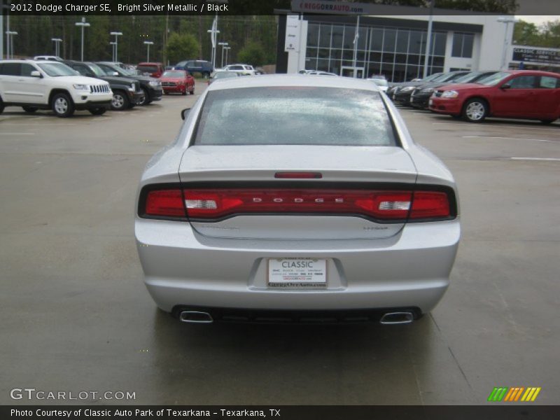Bright Silver Metallic / Black 2012 Dodge Charger SE