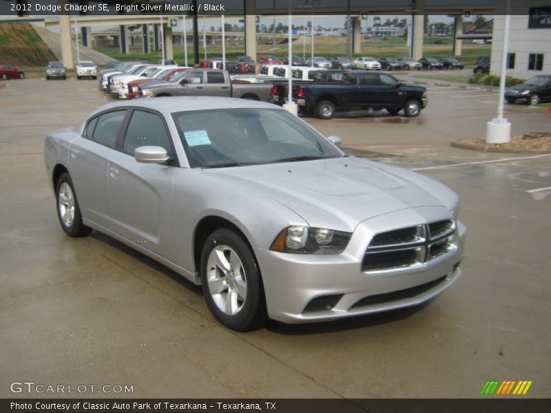 Bright Silver Metallic / Black 2012 Dodge Charger SE