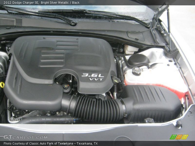 Bright Silver Metallic / Black 2012 Dodge Charger SE