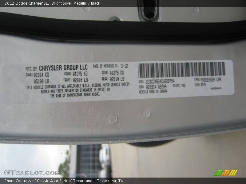 Bright Silver Metallic / Black 2012 Dodge Charger SE