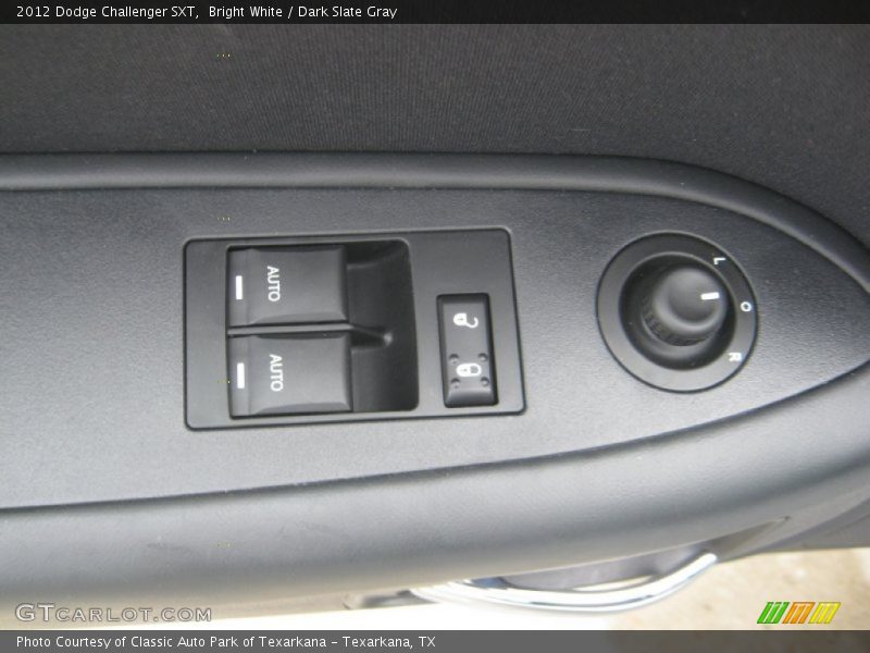Bright White / Dark Slate Gray 2012 Dodge Challenger SXT