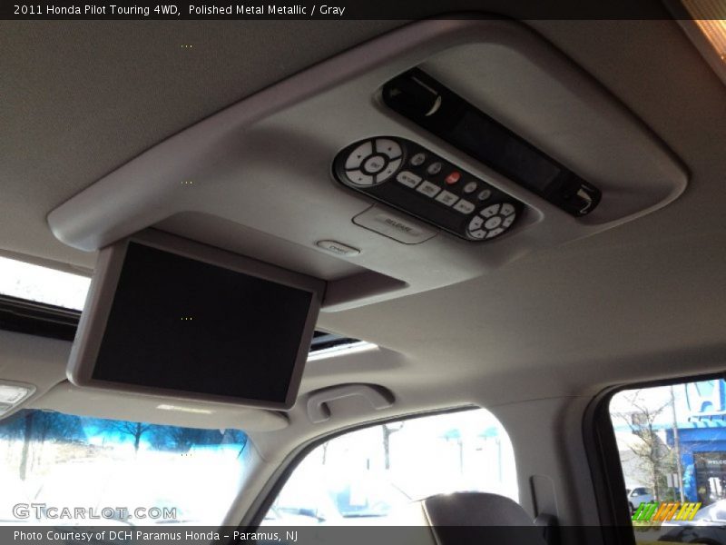 Polished Metal Metallic / Gray 2011 Honda Pilot Touring 4WD