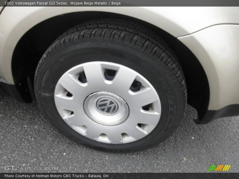 Mojave Beige Metallic / Beige 2002 Volkswagen Passat GLS Sedan