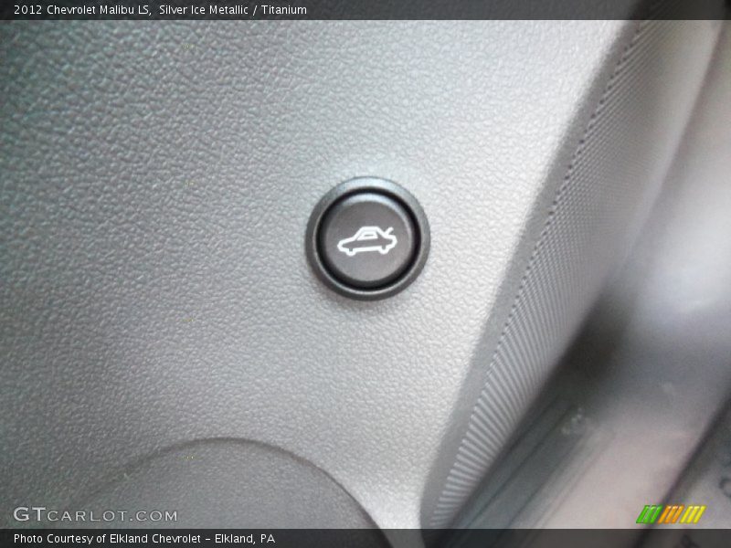 Silver Ice Metallic / Titanium 2012 Chevrolet Malibu LS