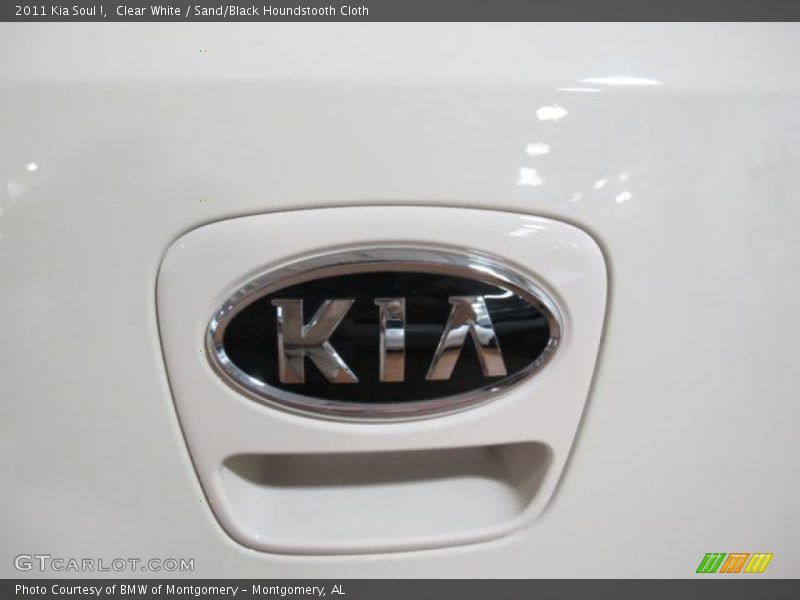 Clear White / Sand/Black Houndstooth Cloth 2011 Kia Soul !