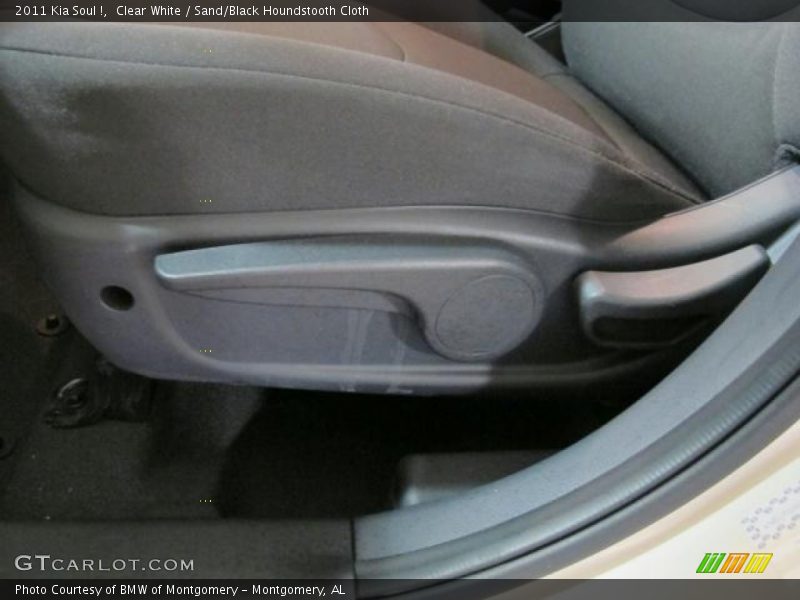 Clear White / Sand/Black Houndstooth Cloth 2011 Kia Soul !