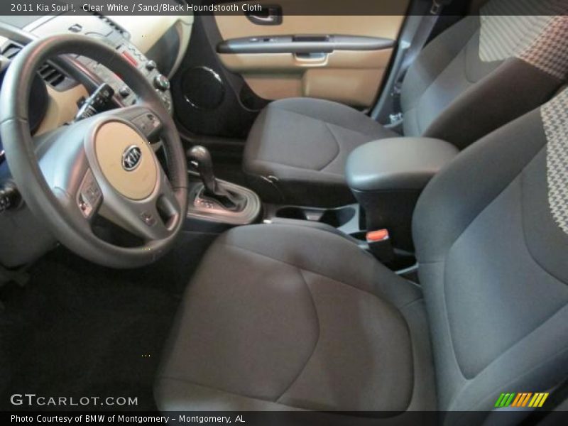 Clear White / Sand/Black Houndstooth Cloth 2011 Kia Soul !