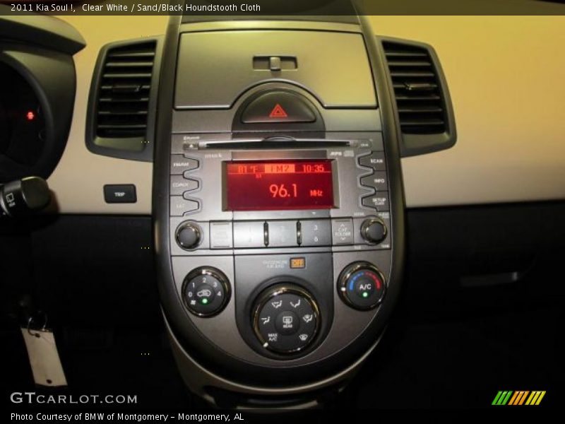 Clear White / Sand/Black Houndstooth Cloth 2011 Kia Soul !
