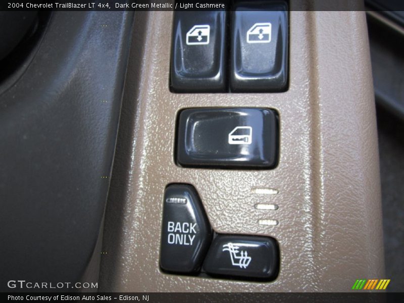 Dark Green Metallic / Light Cashmere 2004 Chevrolet TrailBlazer LT 4x4