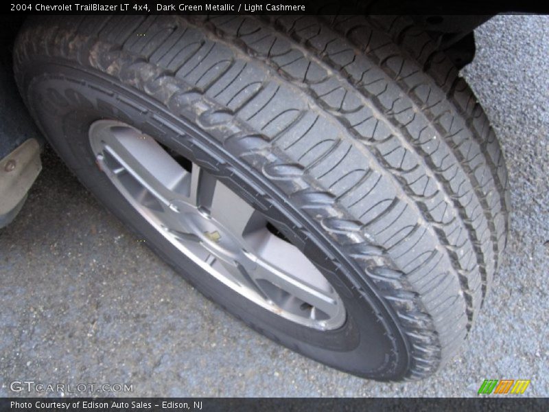 Dark Green Metallic / Light Cashmere 2004 Chevrolet TrailBlazer LT 4x4