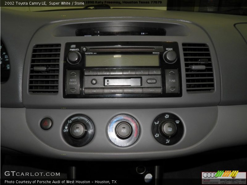Super White / Stone 2002 Toyota Camry LE