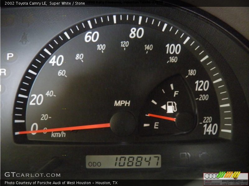 Super White / Stone 2002 Toyota Camry LE