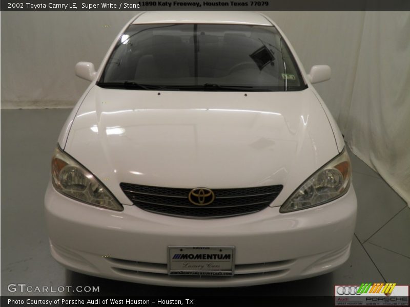 Super White / Stone 2002 Toyota Camry LE
